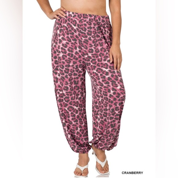 New!🎉2for$20Plus Size Pink Leopard Print Split Sides Pants Size 1X 2X 3X - Picture 4 of 5